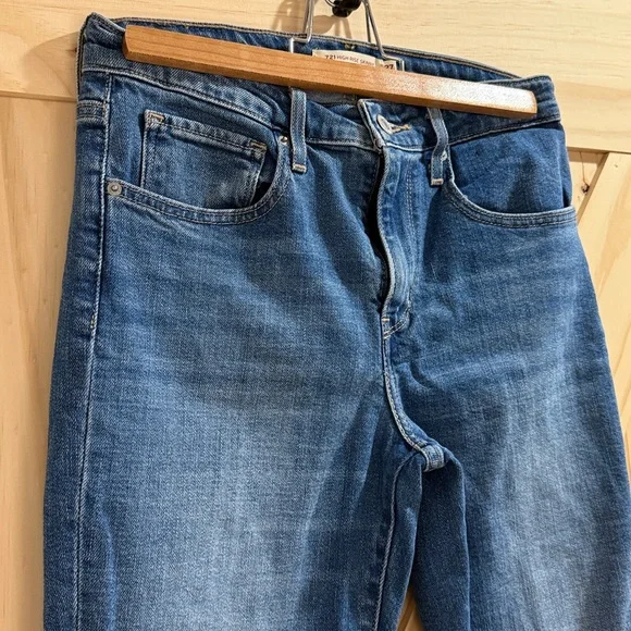 Levi's - 721 High Rise Skinny Blue Jean - 27 - Picture 5 of 10